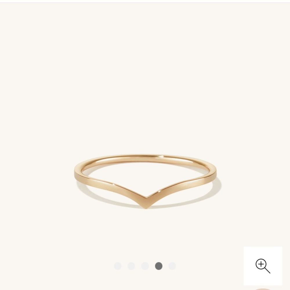 LIKE NEW - Mejuri Wishbone Ring Size 7, 14k Yellow Gold